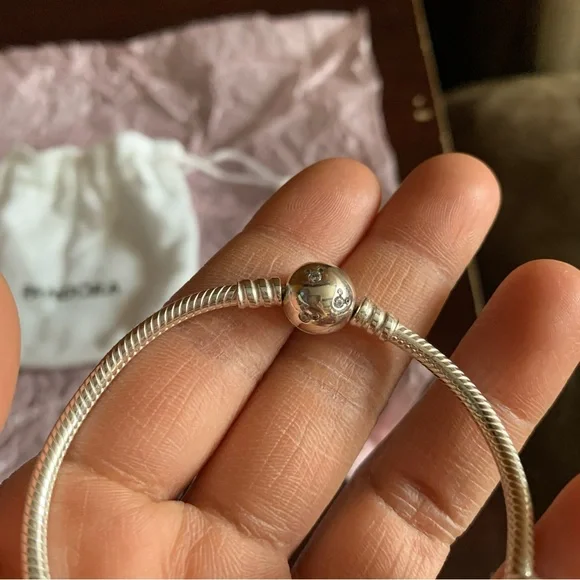 NWOT Retired Pandora Disney Park Mickey Mouse Pave Clasp Bracelet